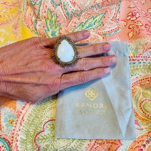 Kendra Scott Vaire Vintage white cocktail ring 6